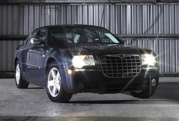 2010 Chrysler 300C 57 L V8 HEMI 