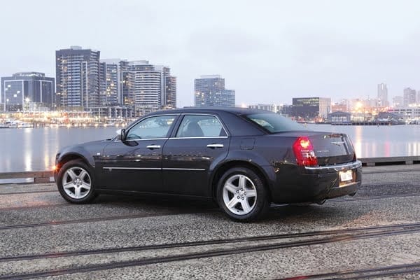 2010 Chrysler 300C 57 L V8 HEMI 