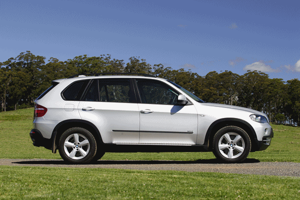 2011 BMW X5 xDrive 30d 8 speed auto side view