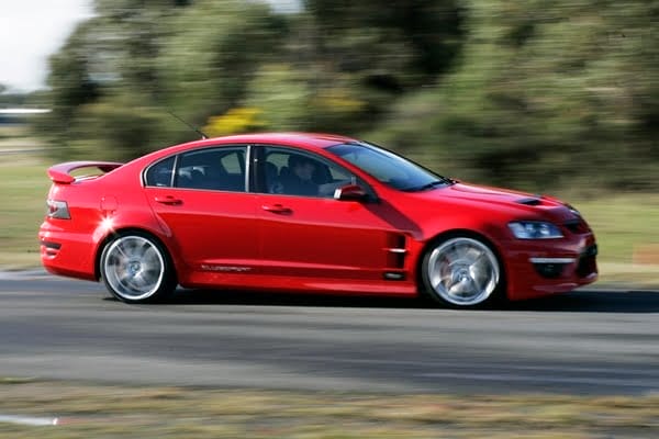 2011 HSV Clubsport R8 LPI external SIDE VIEW