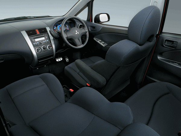 Mitsubishi Colt VRX internal