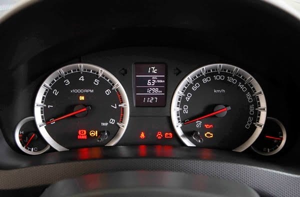 2011 Suzuki Swift dash