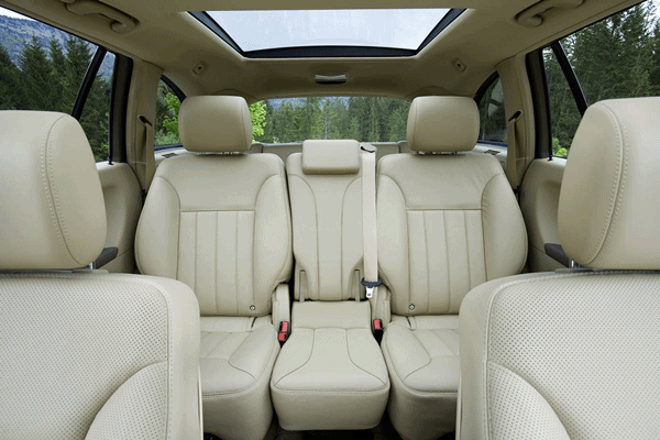 2011 Mercedes-Benz R 300 rear seats