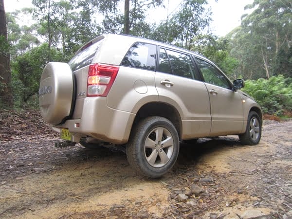 Suzuki Grand Vitara Diesel ext rear 