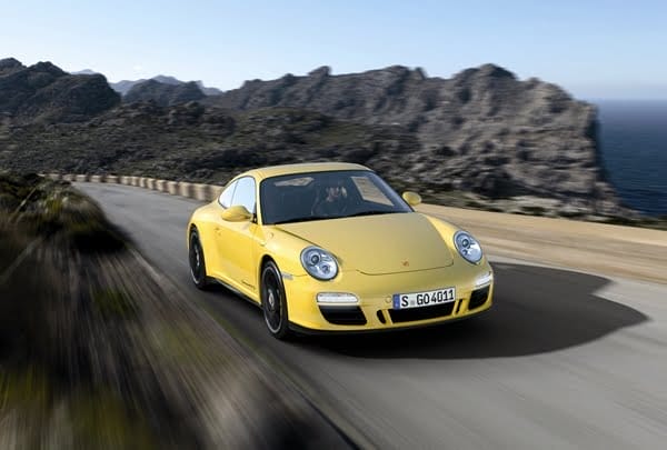 2011 Porsche 911 Carrera 4 GTS Coupé