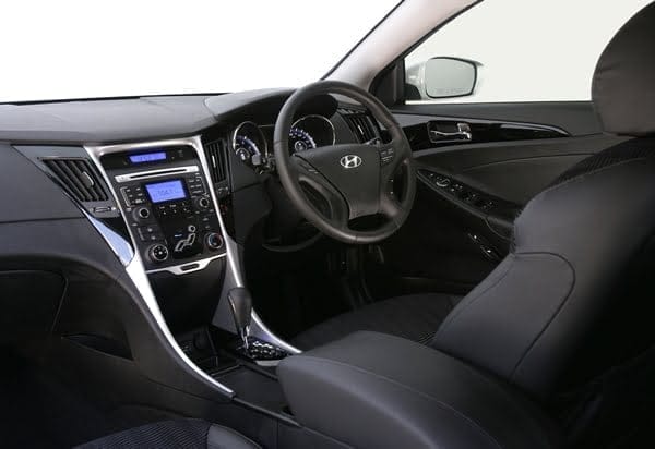 2011 Hyundai i45 Active INTERNAL