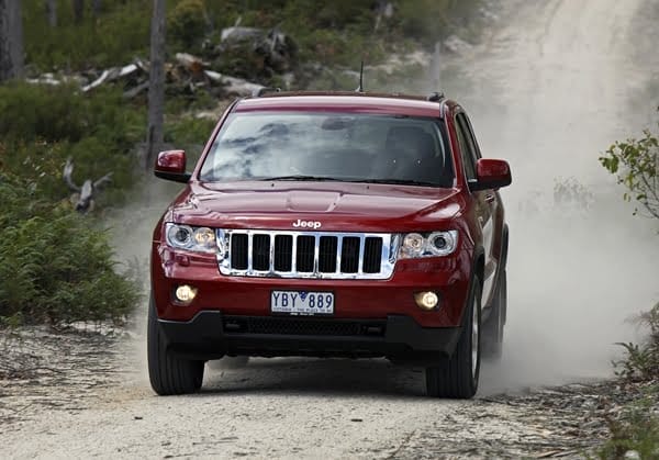 2011 Jeep Grand Cherokee Laredo ext front 600