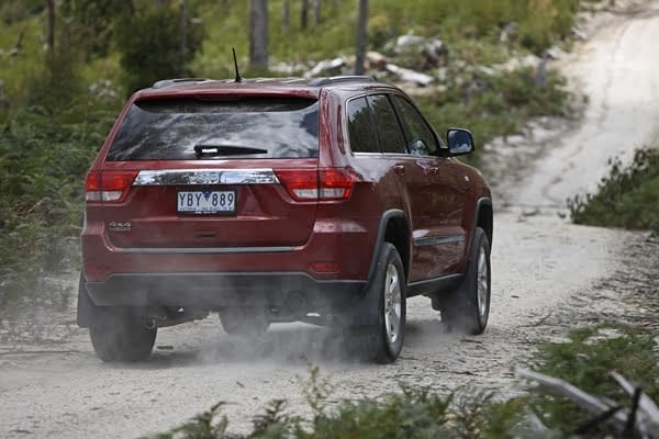 2011 Jeep Grand Cherokee Laredo ext rear 600