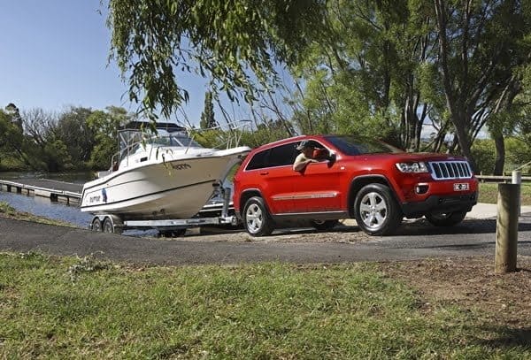 2011 Jeep Grand Cherokee Laredo towing 600