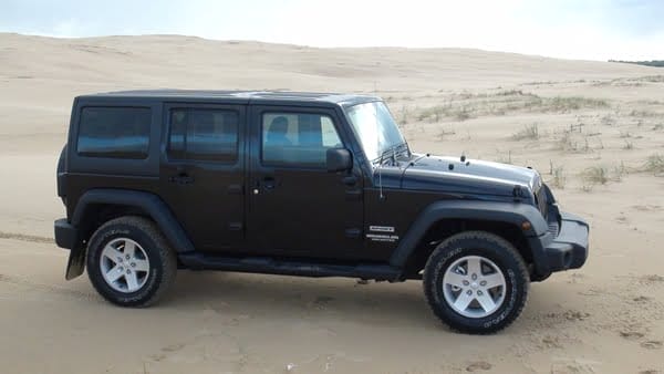 2011 Jeep Wrangler Unlimited front Side 2