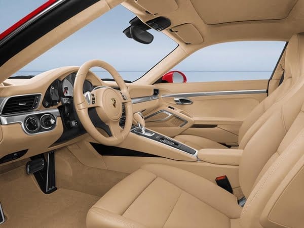2012 Porsche 911 Carrera S Coupé front seats