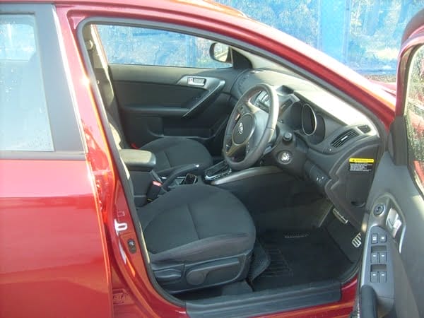 Kia Cerato Hatch SLi Front Seat Kia Cerato Hatch SLi Front Seat