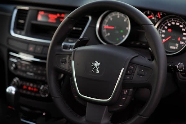 Peugeot 508 Allure HDi Photo 7 steering wheel