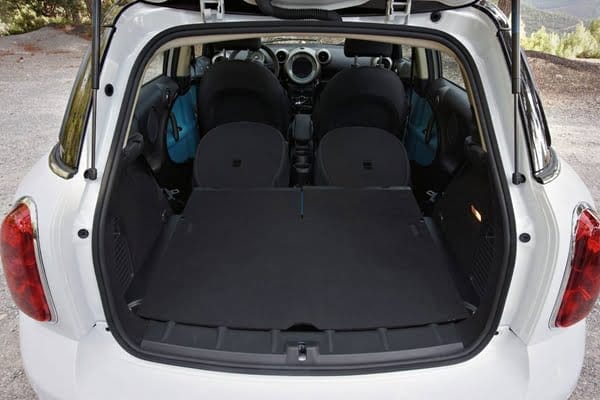 Mini Cooper S Countryman FWD Photo 5 luggage section 600.jpg