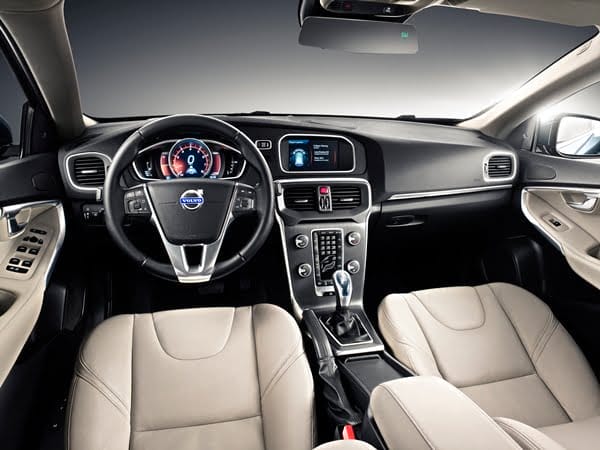 All-New Volvo V40 Geneva 2012 dash