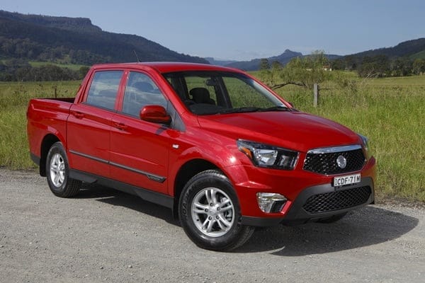 Ssangyong Actyon Sports SX  Dual Cab Ute front qtr