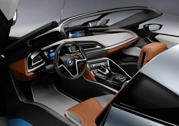 BMW i8 Spyder int 600