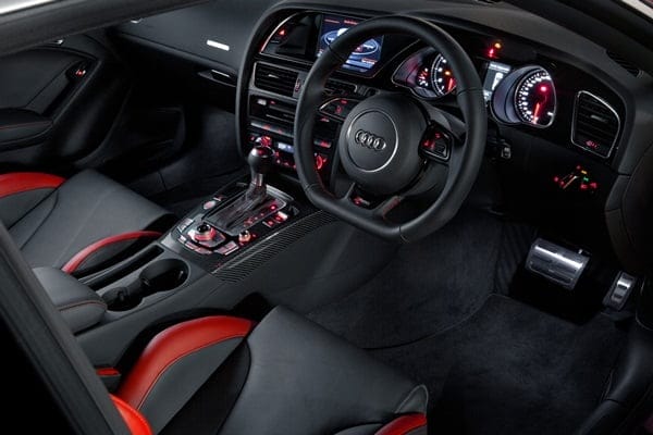 Audi RS 5 Coupé front interior