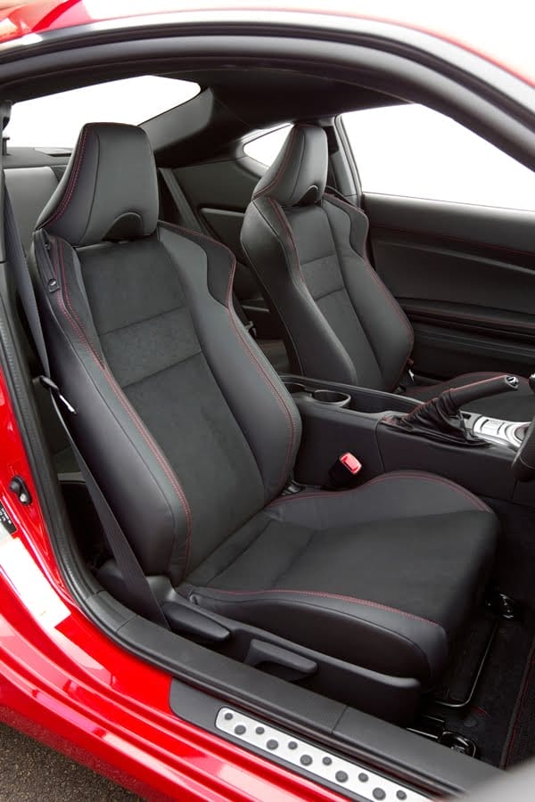 2012 Toyota 86 GTS front seats