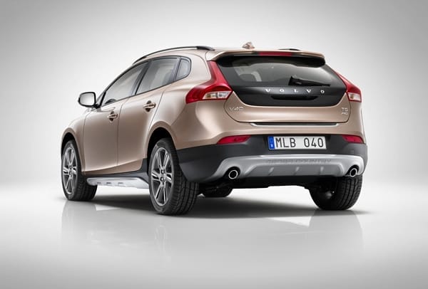 V40 Cross Country rear