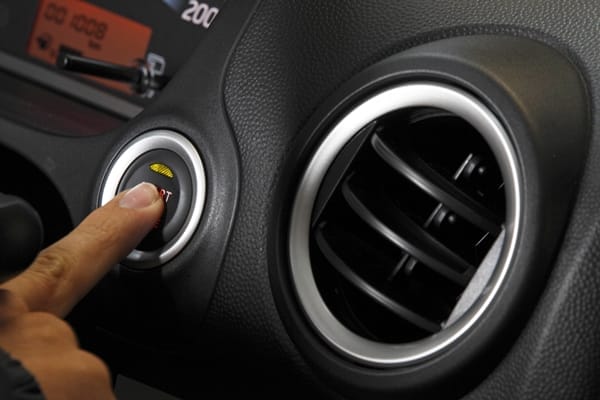 Article 2013 Mirage LS Mulberry interior starter Article 2013 Mirage LS Mulberry interior starter