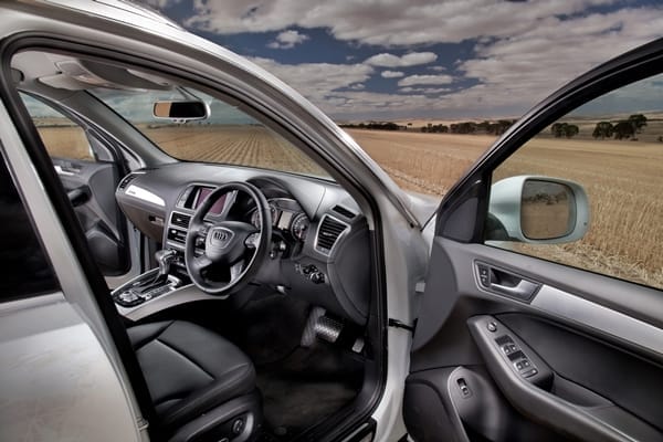 Audi Q5 3.0L TDi quattro S Tronic internal Audi Q5 3.0L TDi quattro S Tronic internal