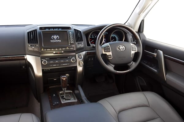 Toyota LandCruiser 200 Sahara interior