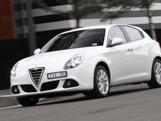 2013 Alfa Romeo Giulietta JTDm front