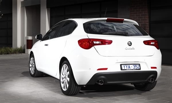 2013 Alfa Romeo Giulietta JTDm rear