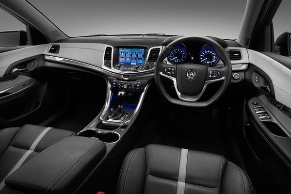 2013 Holden Caprice interior dash