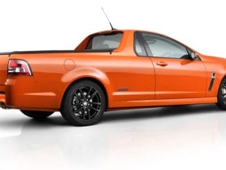 2013 Holden VF Ute exterior rear ¾ - Fantale