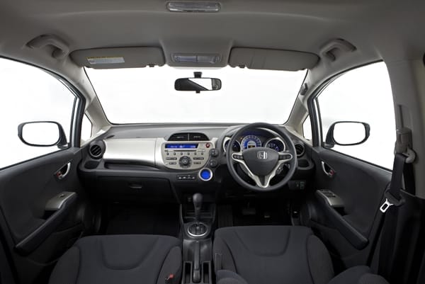 2013 Honda Jazz Hybrid dash