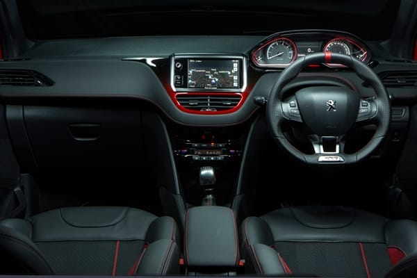 Peugeot 208 GTi dash