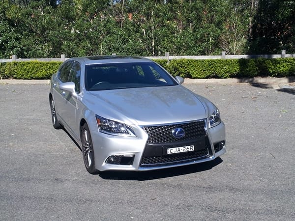 2013 Lexus LS F Sport