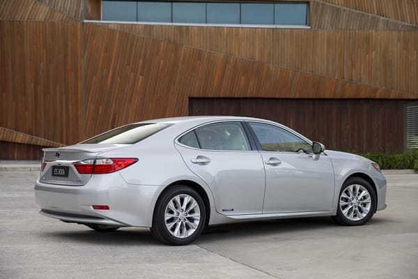 Lexus ES