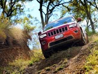 Grand Cherokee Overland exterior 1 web