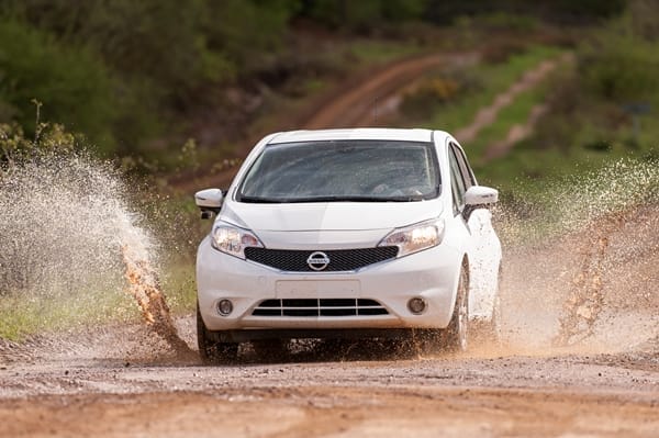 Nissan's self cleaning paint