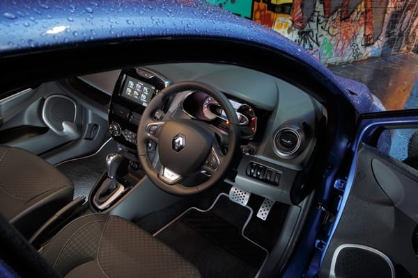 Renault Clio GT dash view 