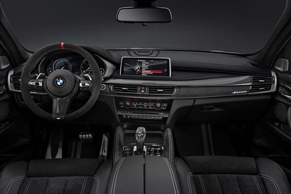 BMW X6M 50D Dash