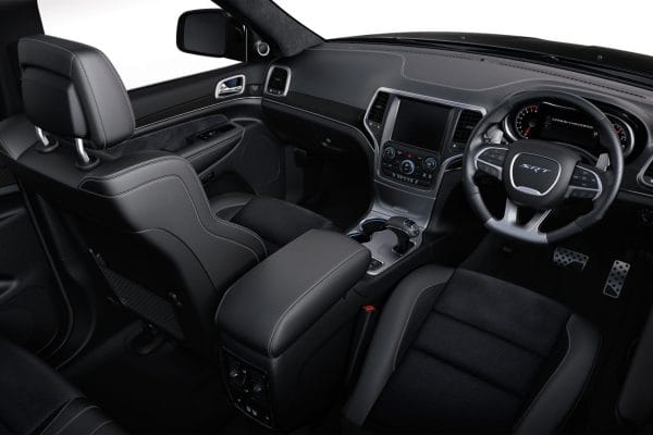 Grand Cherokee SRT interior 3