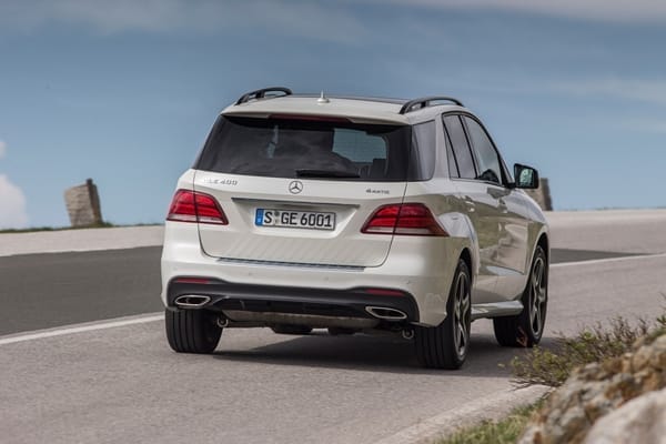Mercedes Benz GLE-Class interior