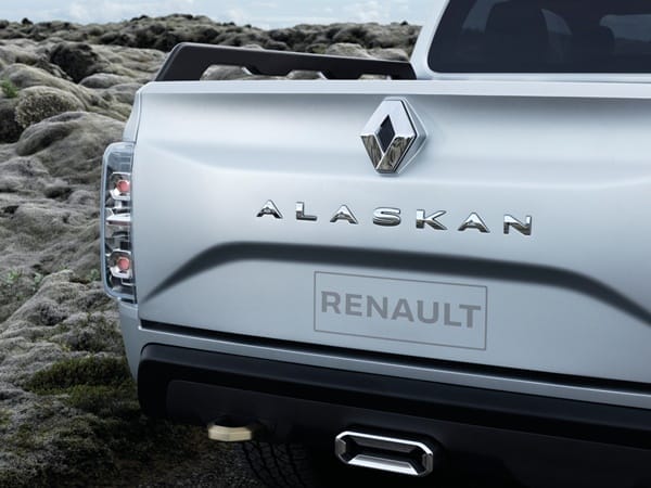 Renault ALASKAN Concept 7