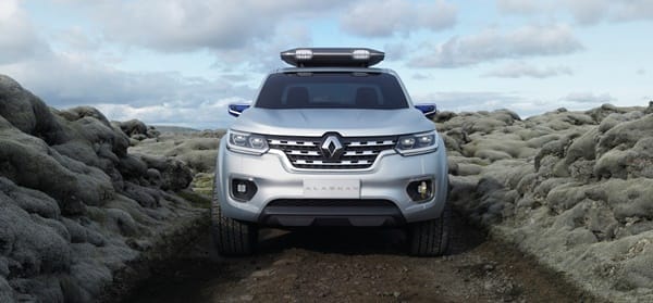 Renault ALASKAN Concept 7