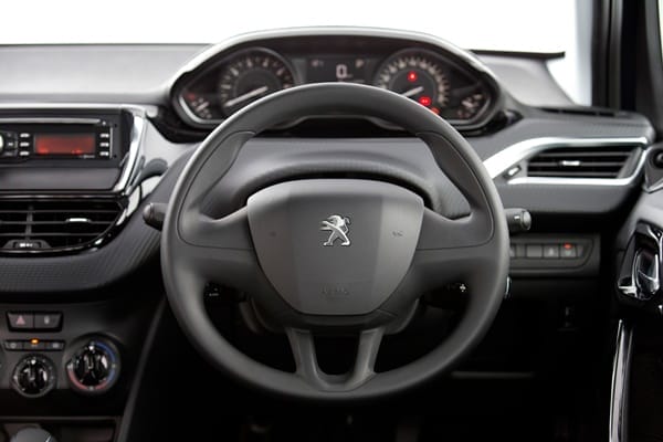 Peugeot 208 1.2 e-THP Active Hatch 