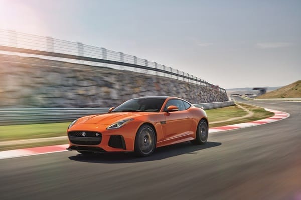 Jaguar F-TYPE SVR