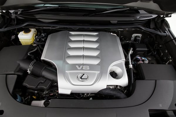 Lexus LX570 Engine
