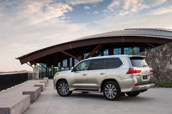 Lexus LX570 Exterior Rear