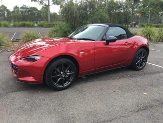 Mazda MX-5 2.0L Roadster Exterior