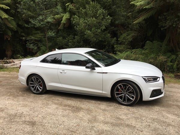 Audi S5  3.0l V6 TFSI coupe 