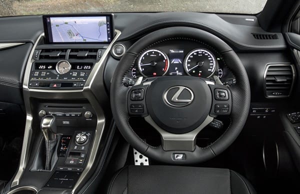 Lexus NX 300 F sport